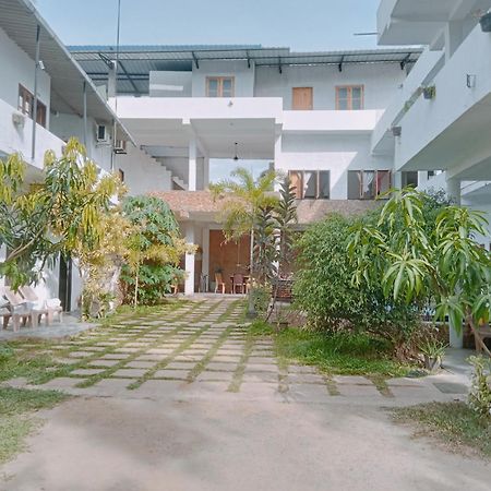 Wild Eagle Safari Resort Udawalawe Exterior photo